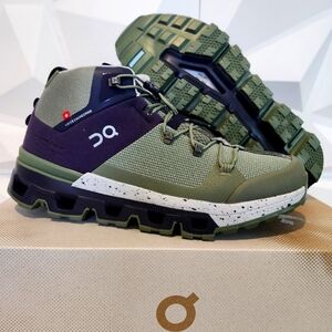 On Men’s Cloudtrax Hiking Shoes Midnight/Glacier Size 7